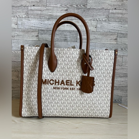 Michael Kors Medium Vanilla Mirella Tote - Picture 1 of 11